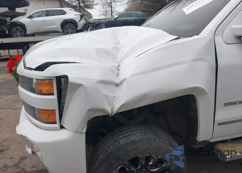 2017 Chevrolet Silverado 2500Hd Ltz z USA, uszkodzony, nr VIN 1GC1KWEG1HF147296